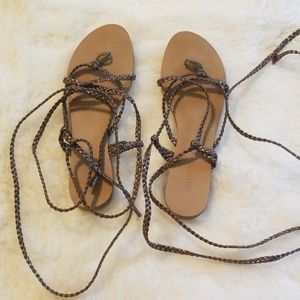 Colin Stuart Size 7.5 Braided lace up sandal